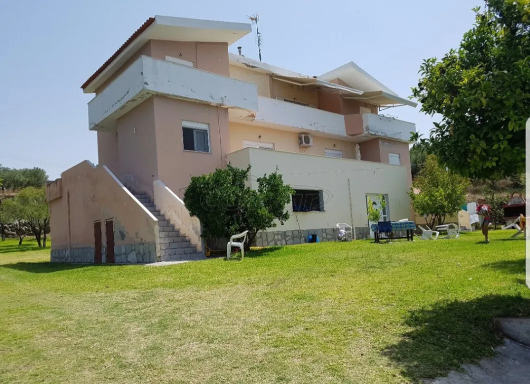 βίλα προς πώληση 490 τ.μ Σιθωνία Χαλκιδική