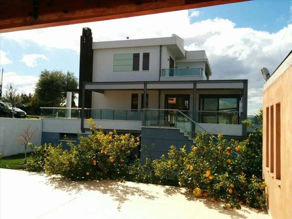 βίλα προς πώληση 500 τ.μ Λουτράκι-Περαχώρα Κορινθία