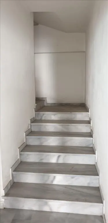 373