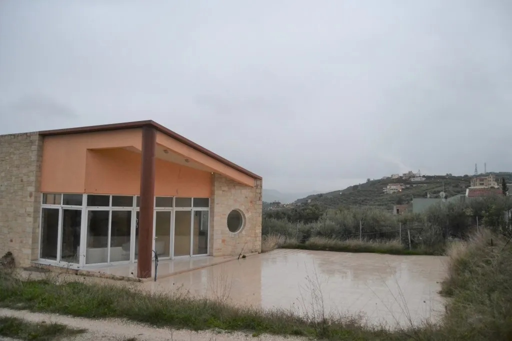 επιχείρηση προς πώληση 2470 τ.μ Ηράκλειο Κρήτης Νομός Ηρακλείου