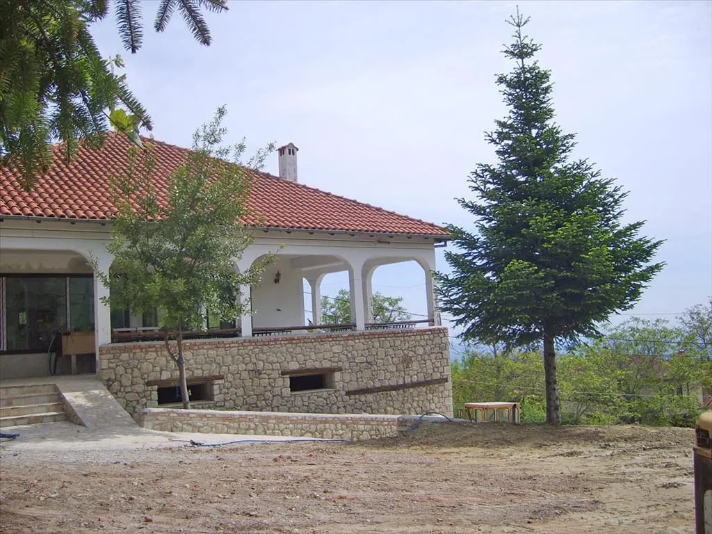 επιχείρηση προς πώληση 240 τ.μ  Νομός Πιερίας