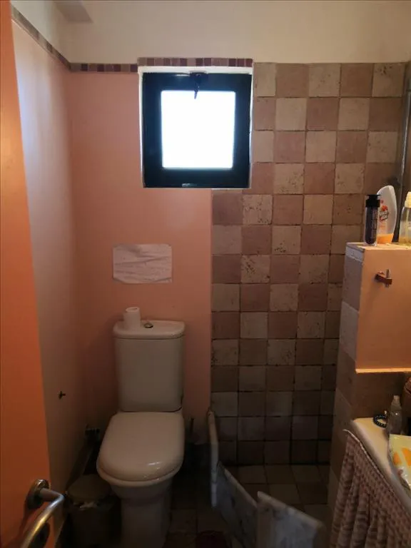 576