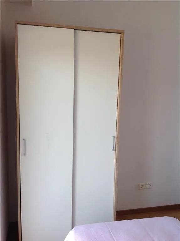574