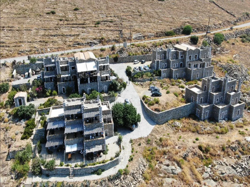 ξενοδοχείο προς πώληση 2577 τ.μ Οιτύλος Λακωνία
