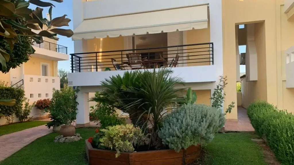 μεζονέτα προς πώληση 150 τ.μ Σικυώνα Κορινθία