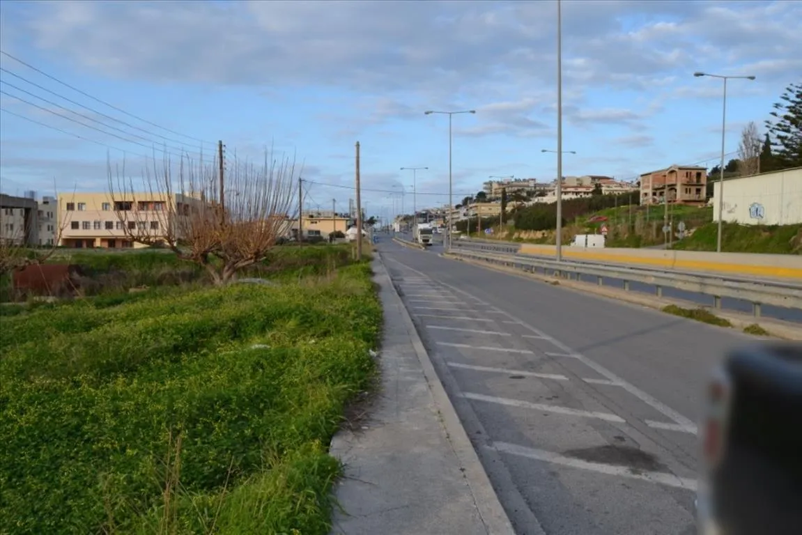 οικόπεδο προς πώληση 1400 τ.μ Ηράκλειο Κρήτης Νομός Ηρακλείου