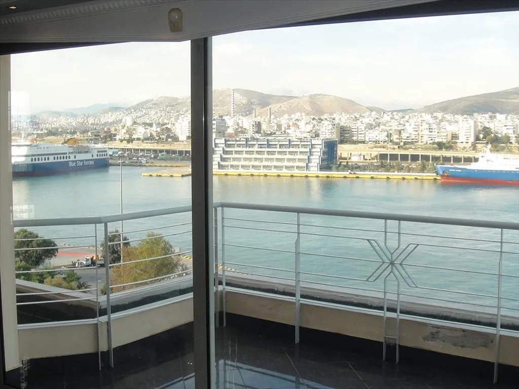 επιχείρηση προς πώληση  τ.μ Κέντρο - Λιμάνι Πειραιάς
