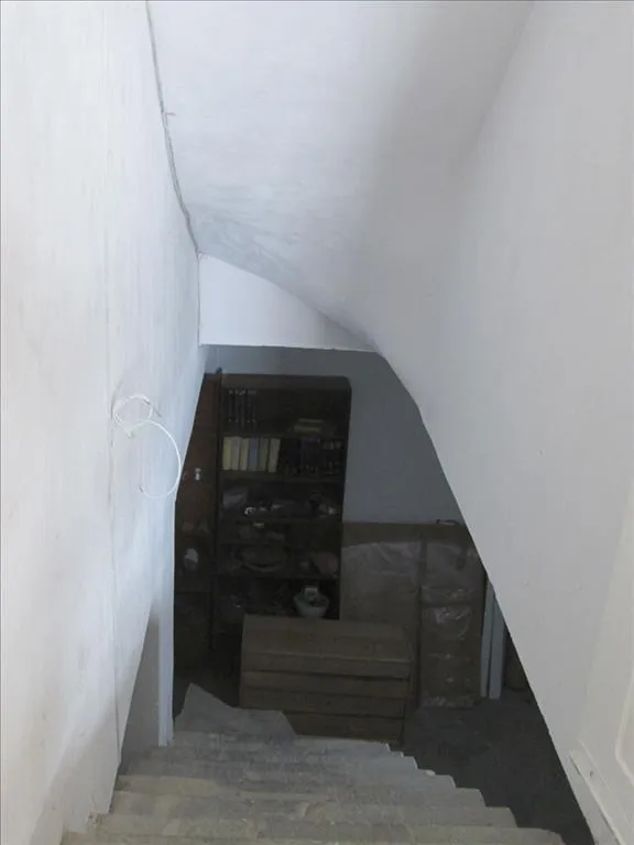 576