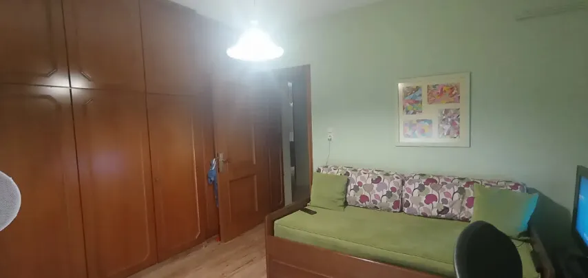 854