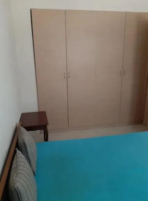 516