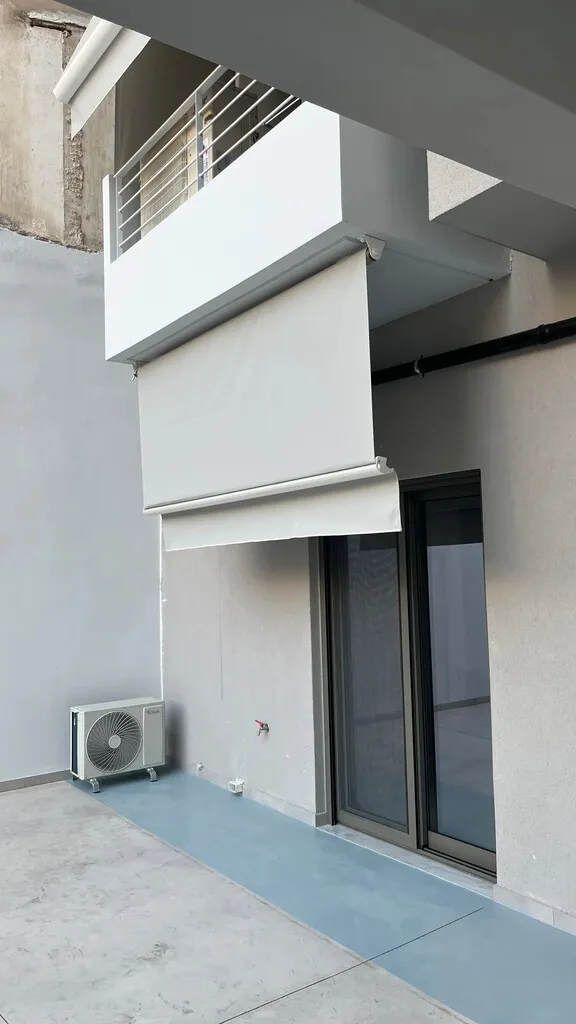 576