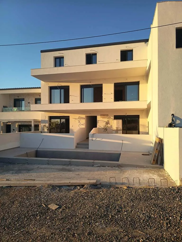 μεζονέτα προς πώληση 75 τ.μ Κασσάνδρα Χαλκιδική