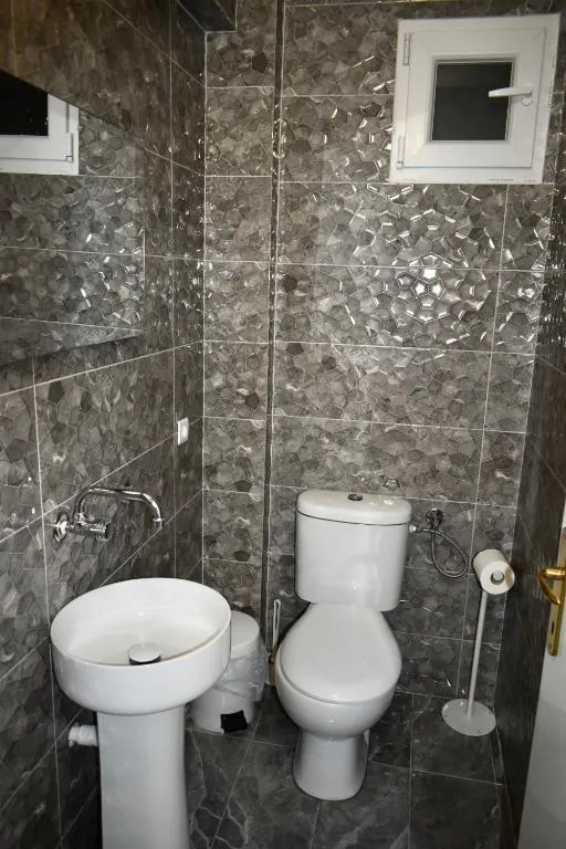 512