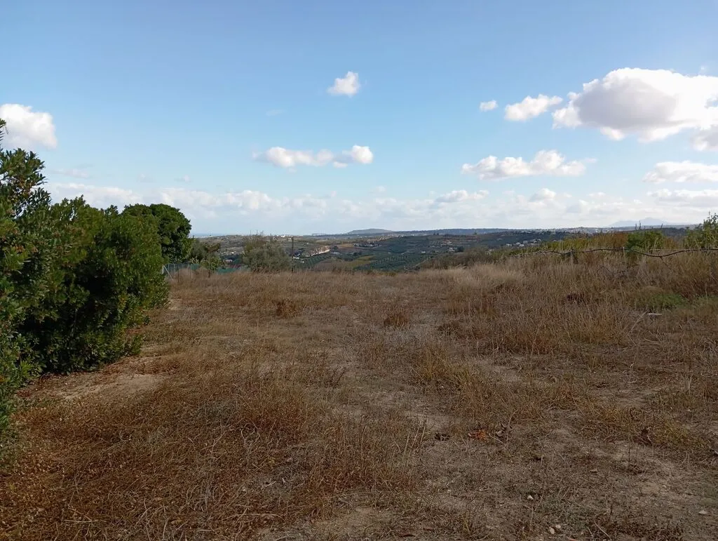 οικόπεδο προς πώληση 2031 τ.μ Ηράκλειο Κρήτης Νομός Ηρακλείου
