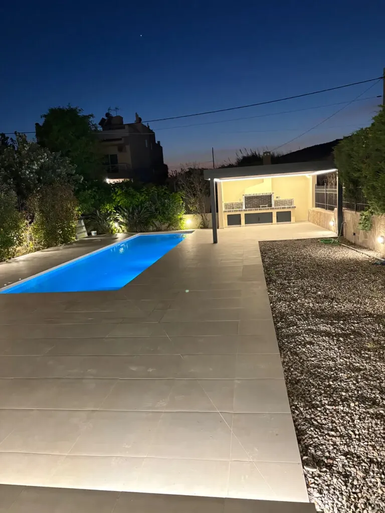 βίλα προς πώληση 340 τ.μ Καλύβια Θορικού Υπόλοιπη Αττικής