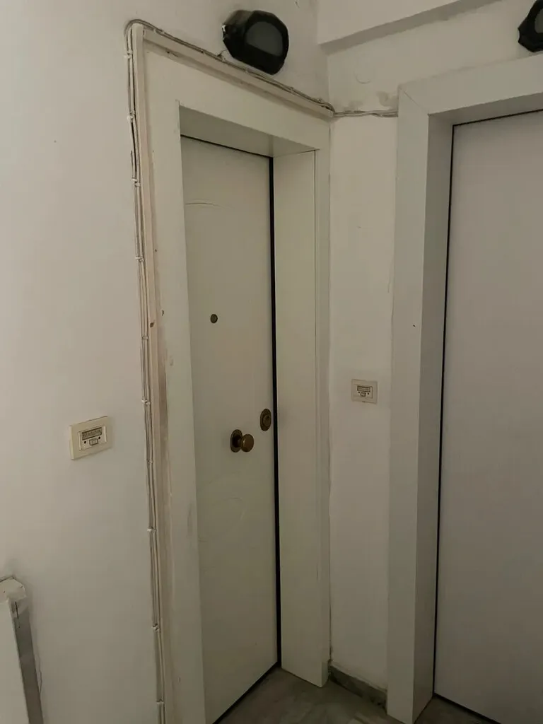 768