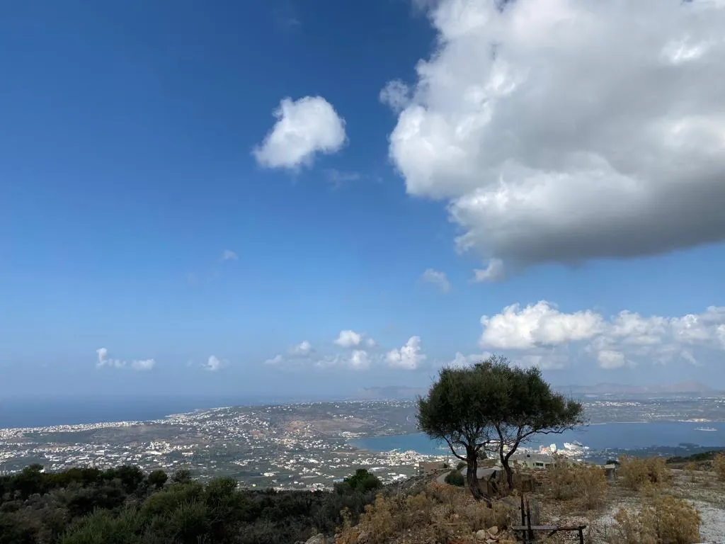 οικόπεδο προς πώληση 8000 τ.μ Κεραμιά Νομός Χανίων