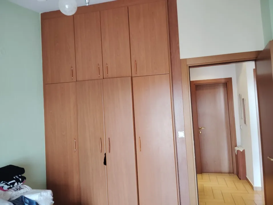 956