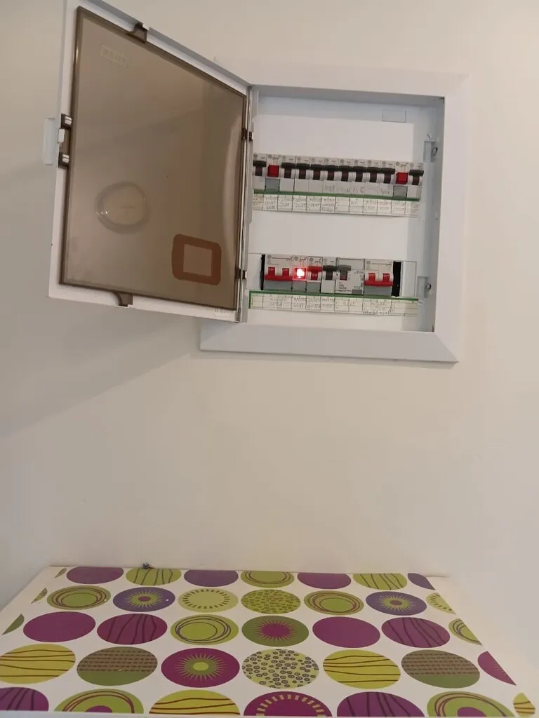 768