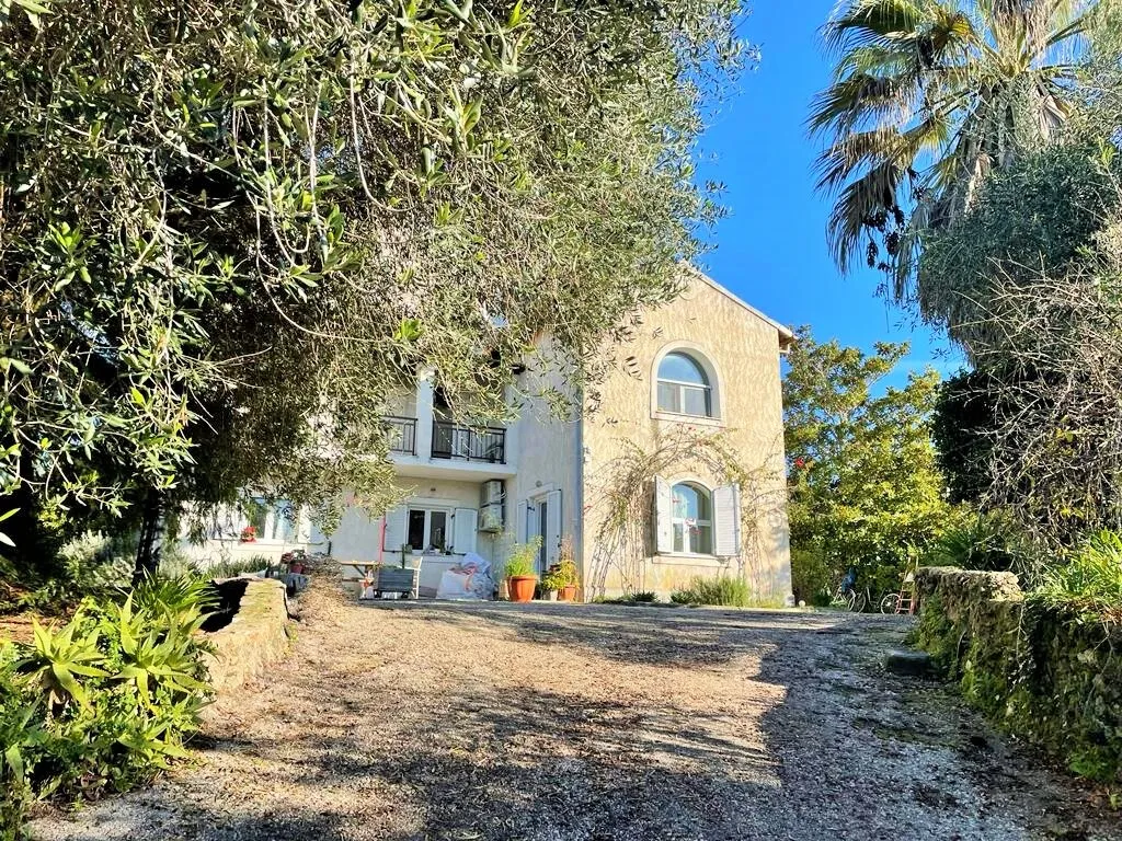 μονοκατοικία προς πώληση 450 τ.μ Κέρκυρα Νομός Κέρκυρας