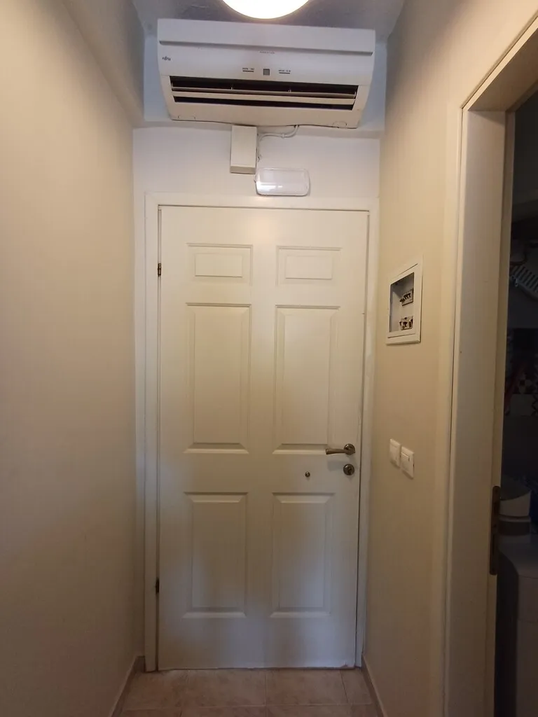 768