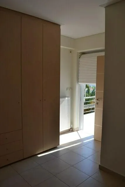 427