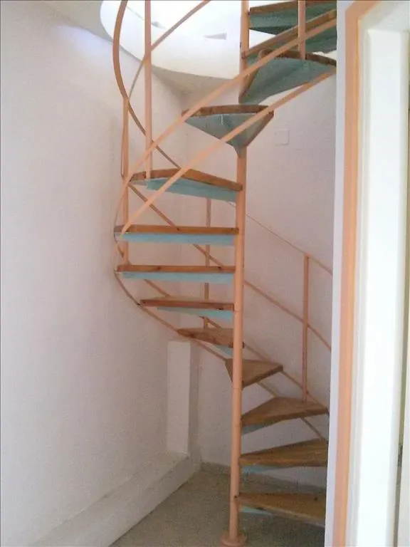 576