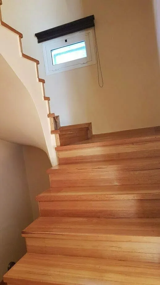 518