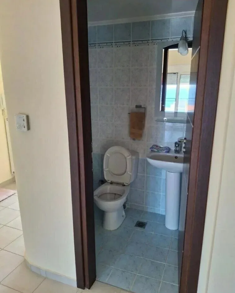 758
