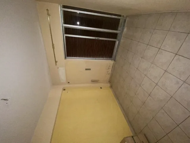 640