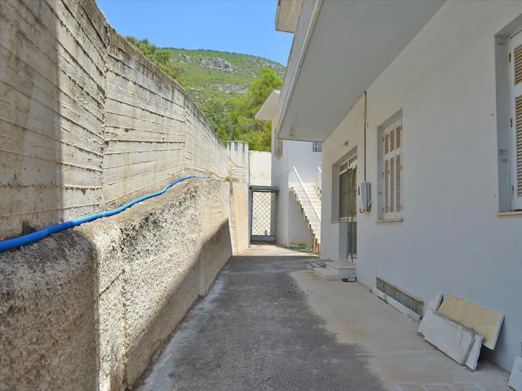 διαμέρισμα προς πώληση 580 τ.μ Λουτράκι-Περαχώρα Κορινθία