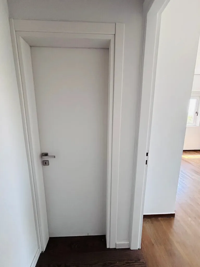 768