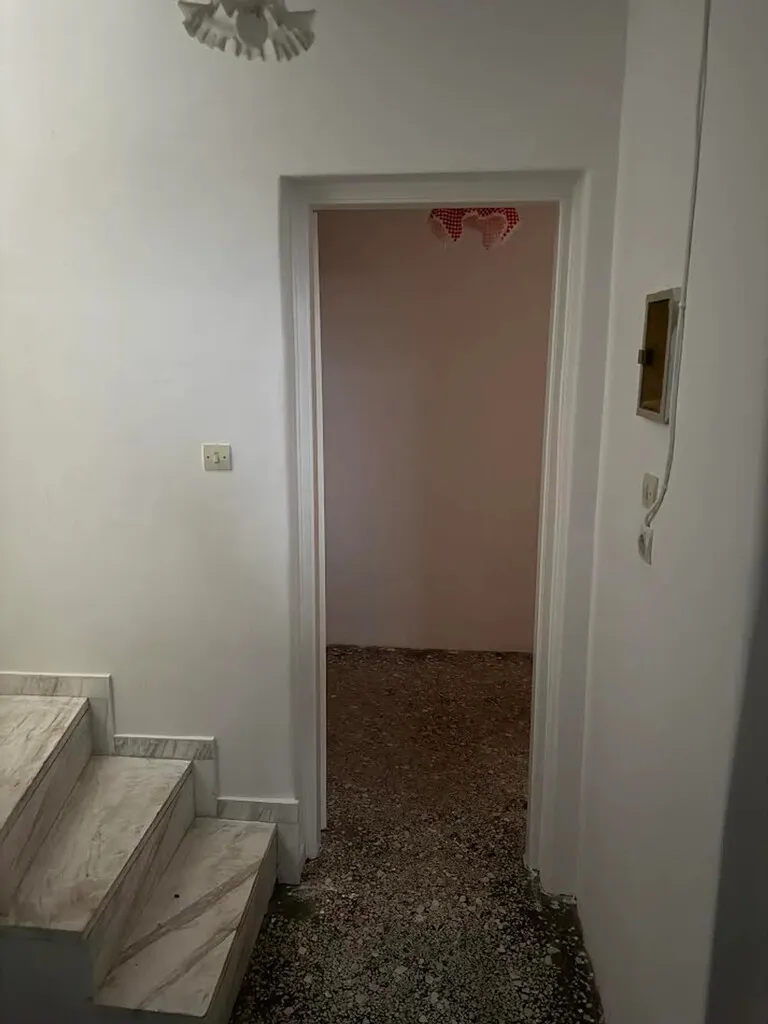 768