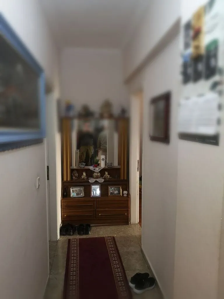 768