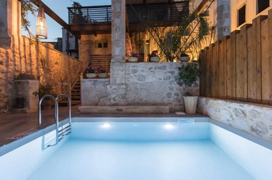 επιχείρηση προς πώληση 360 τ.μ  Νομός Ηρακλείου
