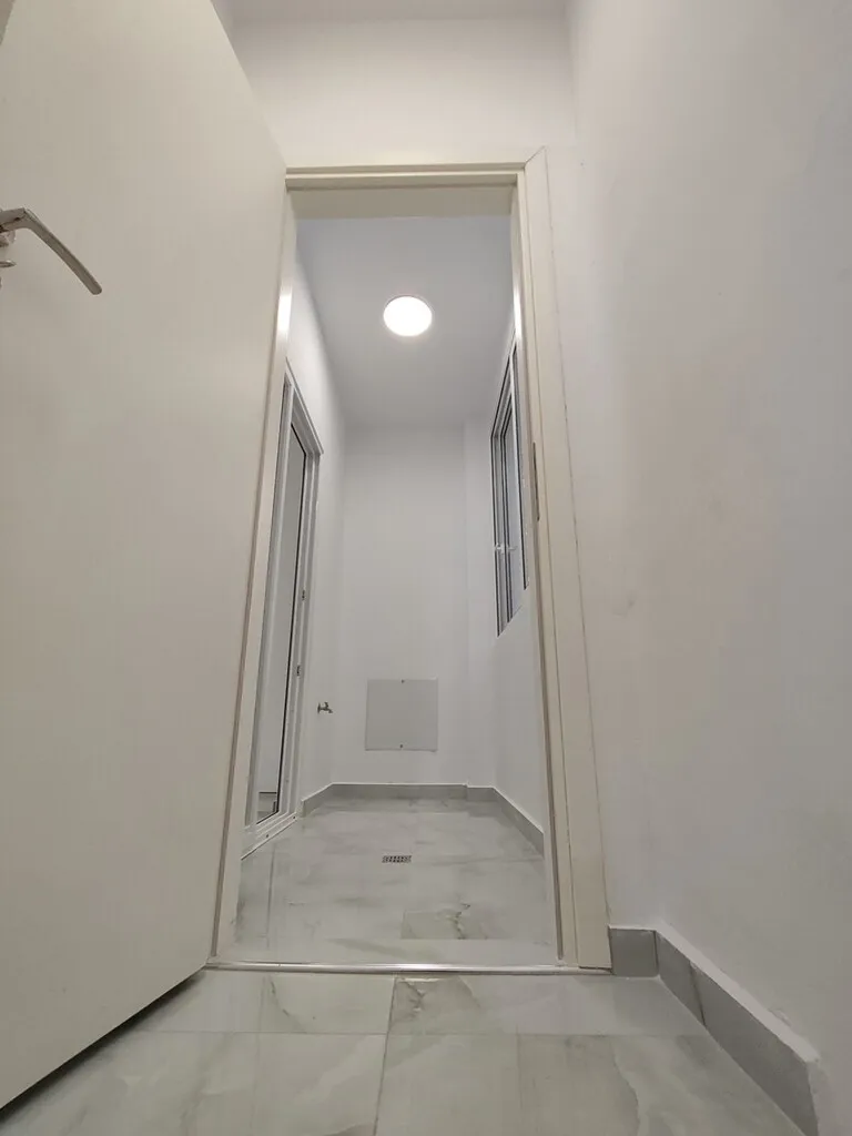 768