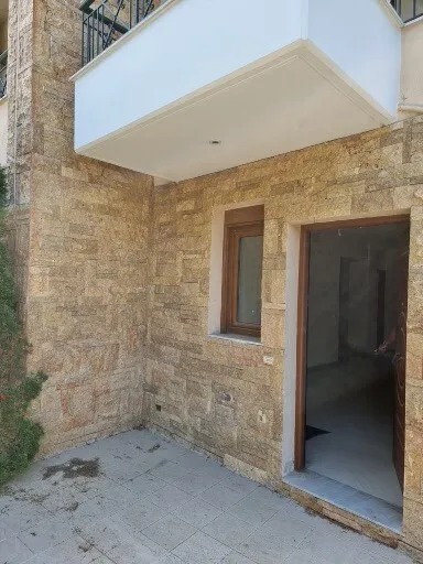 384