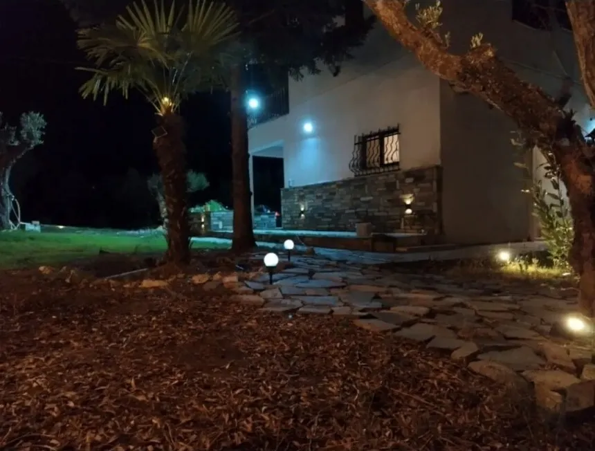 860