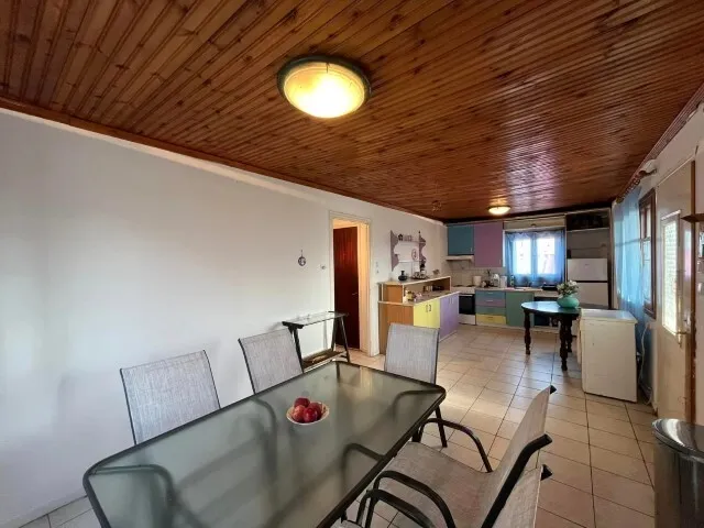 640