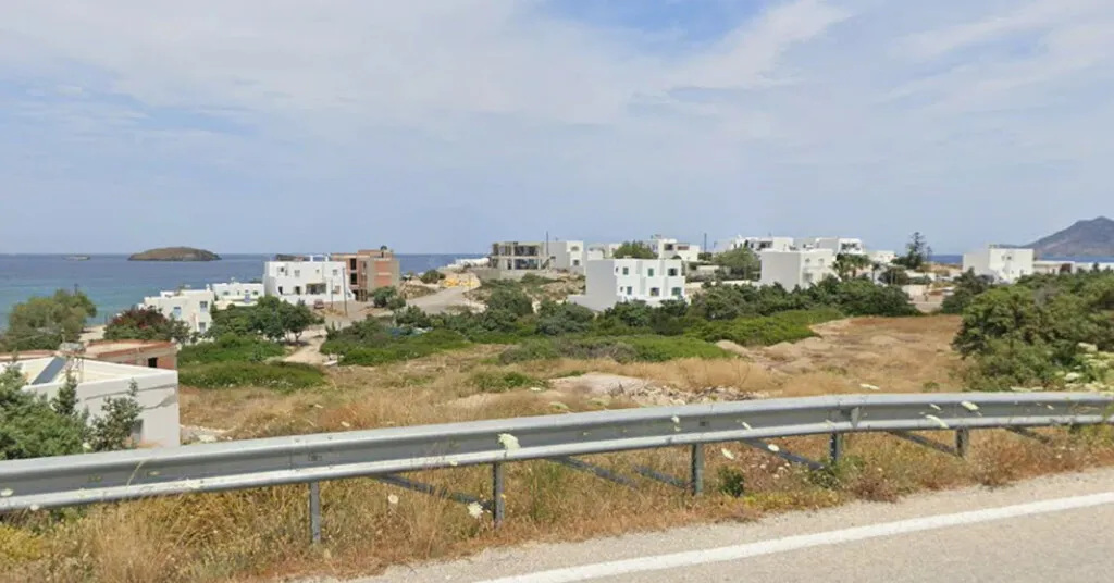 οικόπεδο προς πώληση 2500 τ.μ Μήλος Κυκλάδες